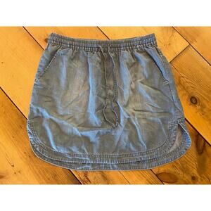 Merona women's chambray style mini skirt. Drawstring waist. blue. Small.